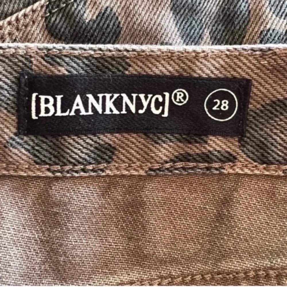 BlankNYC Catwalk Denim Mini Skirt Cheetah Print SZ 28 Streetwear Festival